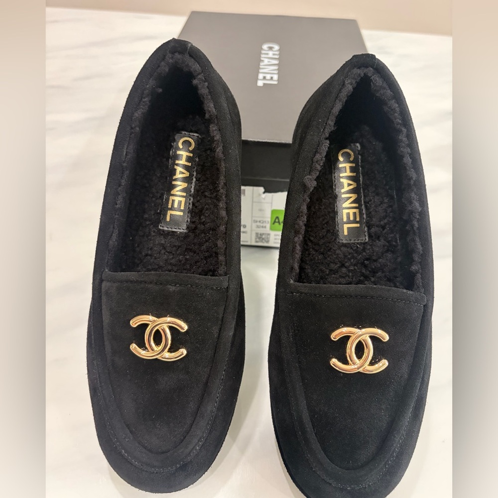 CHANEL Black Suede Loafers with Gold CC Emblem - Picture 5 of 8